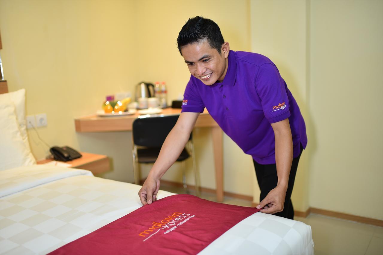 Midtown Xpress Balikpapan Hotel Buitenkant foto