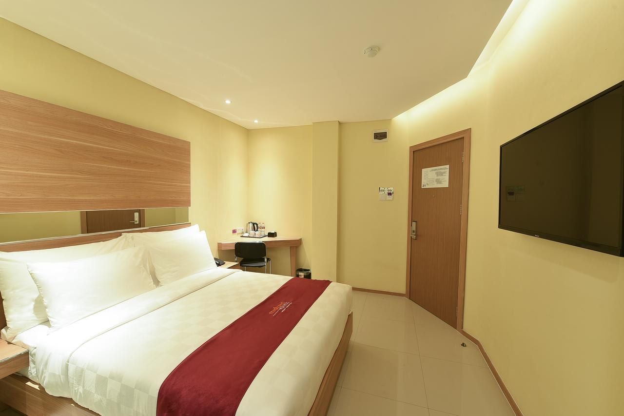 Midtown Xpress Balikpapan Hotel Buitenkant foto