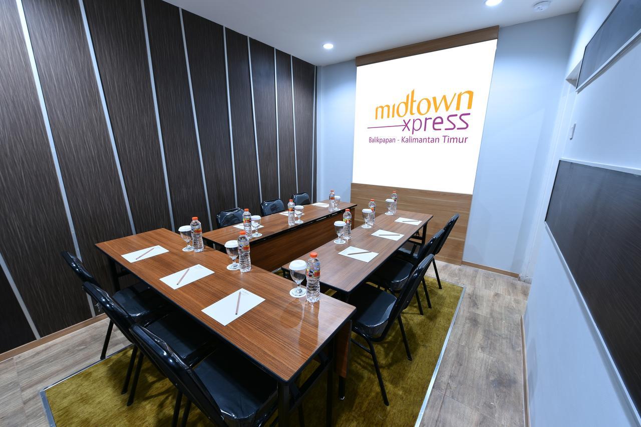 Midtown Xpress Balikpapan Hotel Buitenkant foto