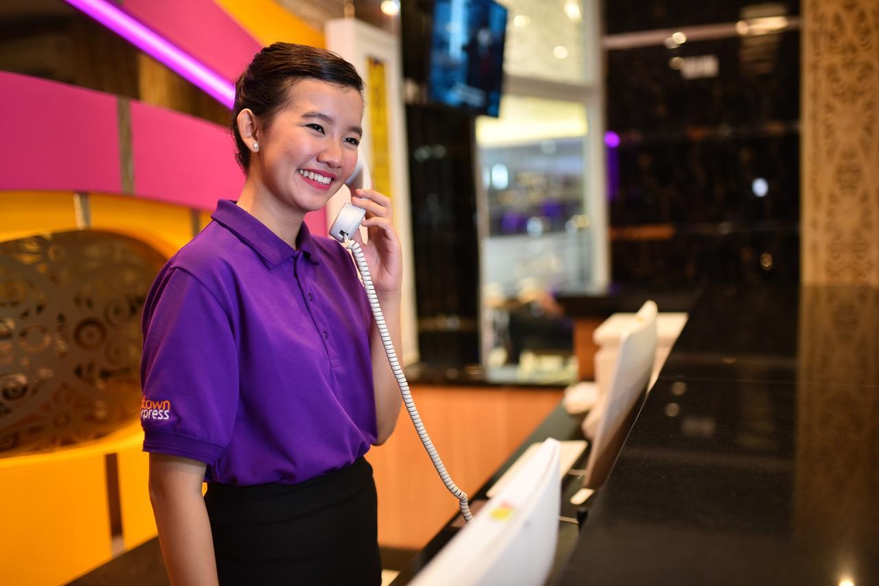 Midtown Xpress Balikpapan Hotel Buitenkant foto