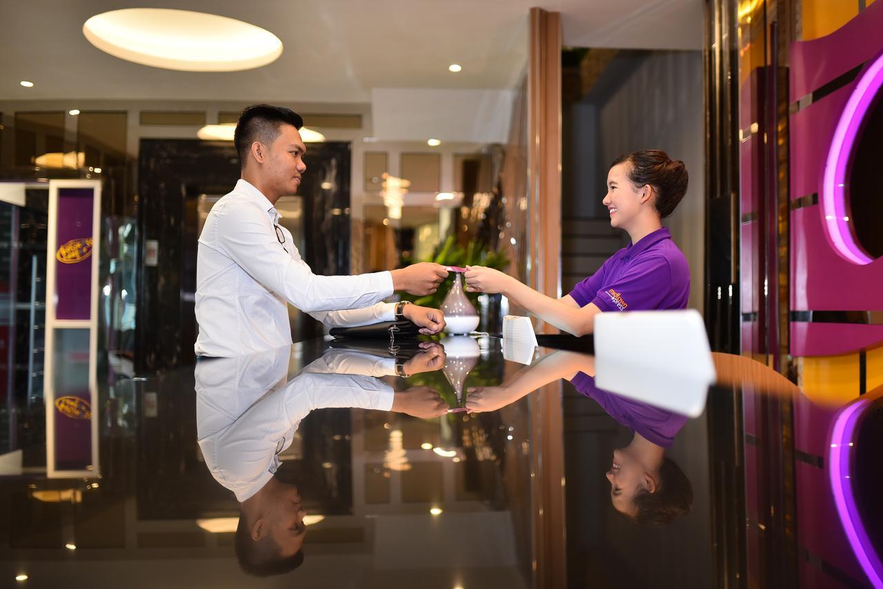 Midtown Xpress Balikpapan Hotel Buitenkant foto