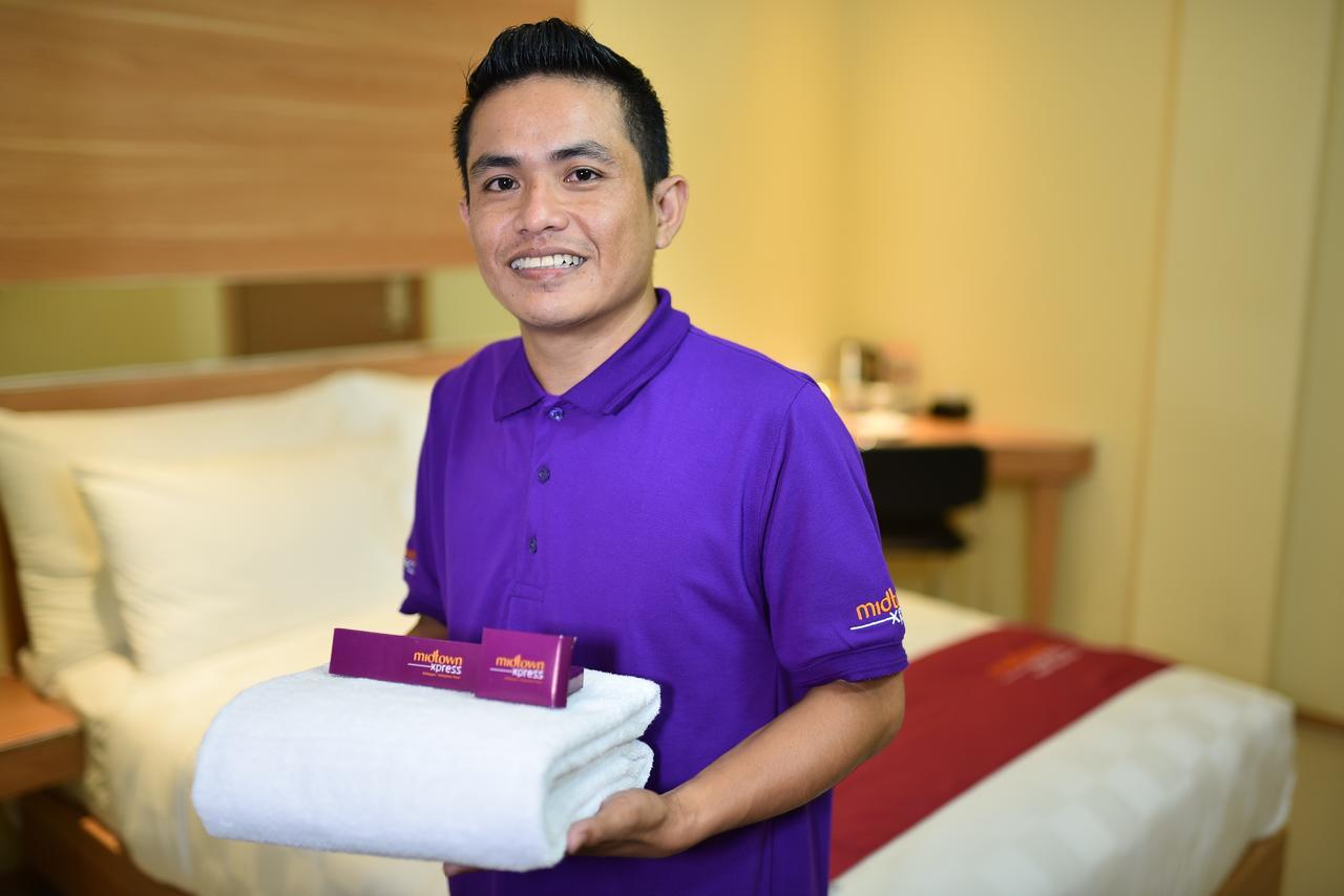 Midtown Xpress Balikpapan Hotel Buitenkant foto