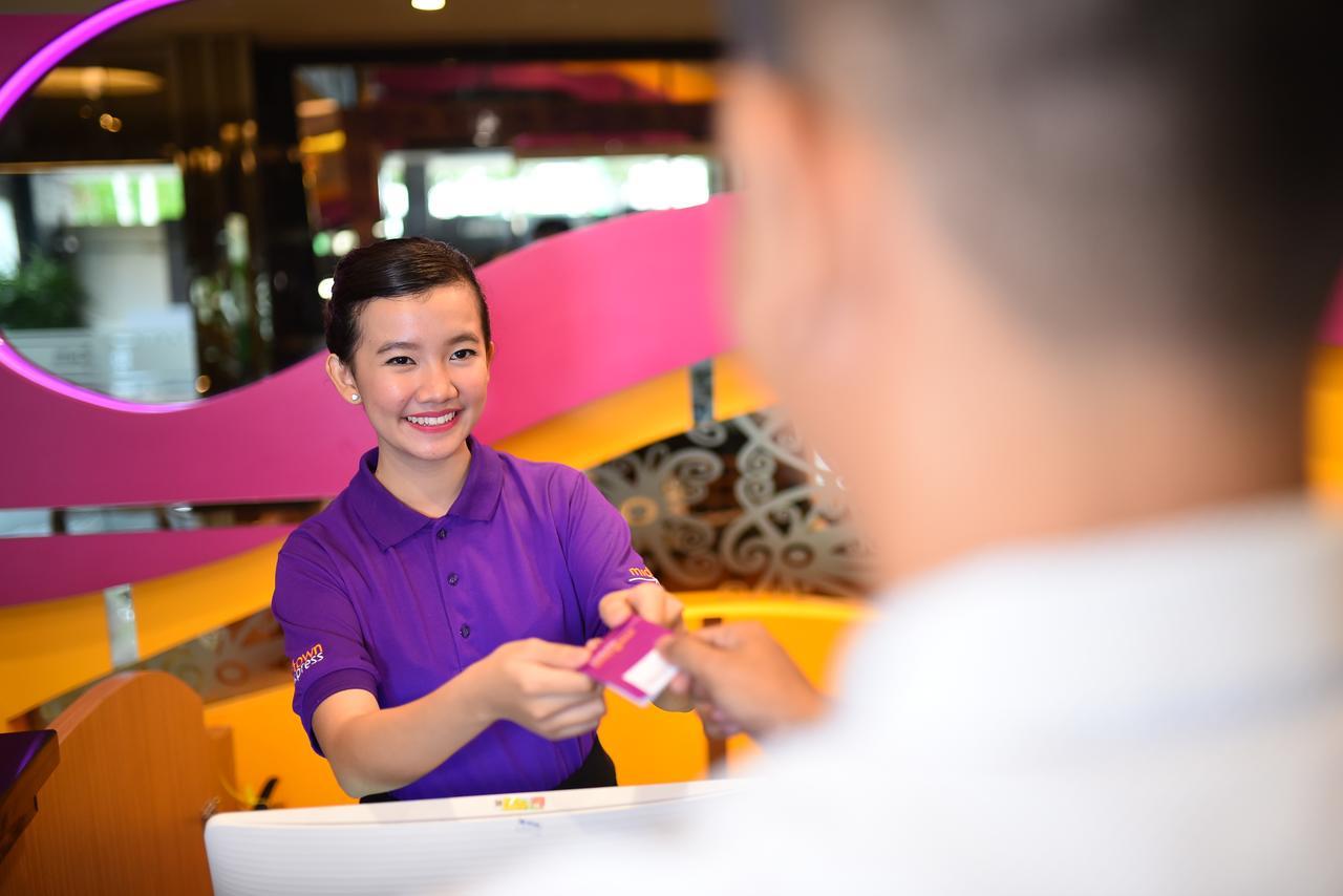 Midtown Xpress Balikpapan Hotel Buitenkant foto