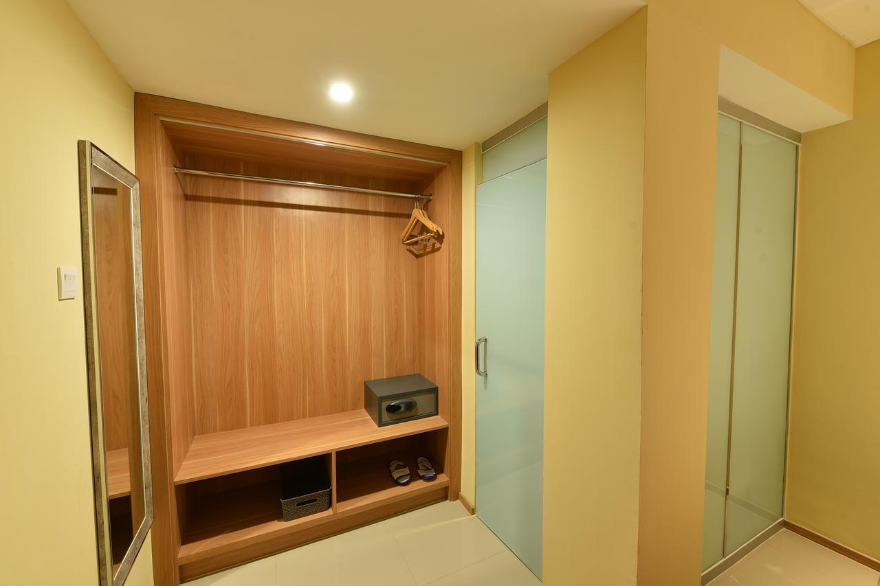 Midtown Xpress Balikpapan Hotel Buitenkant foto